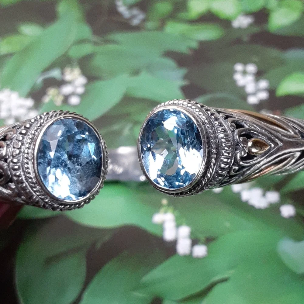 18k, 925 Artisan Crafted Hinged Blue Topaz Cuff. FIRM. - Picture 6 of 15